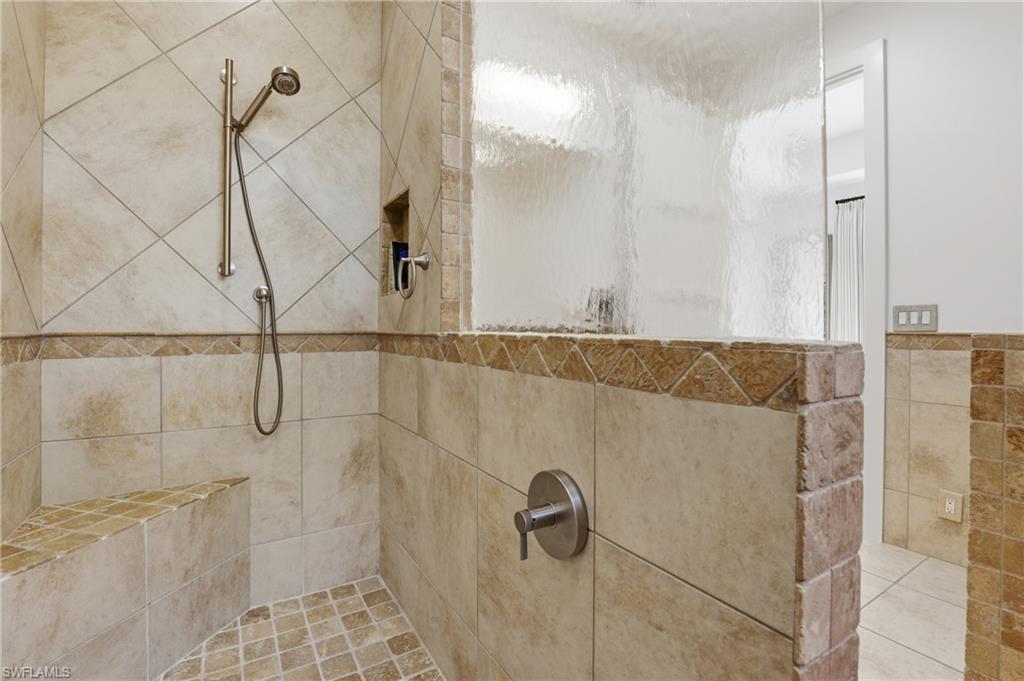 LA GALLERIA - Residential