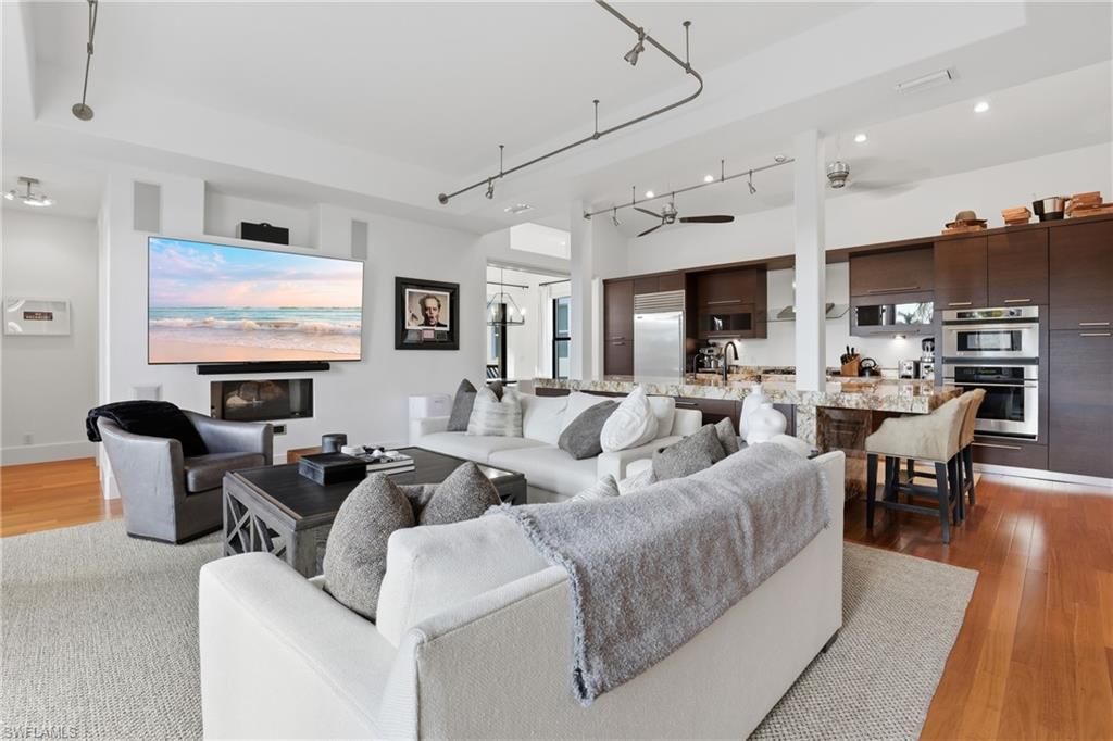 LA GALLERIA - Residential