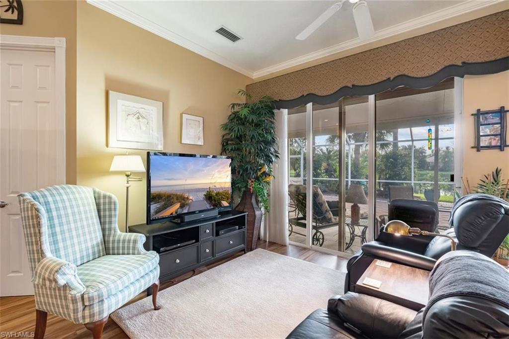 ISLAND WALK - Residential