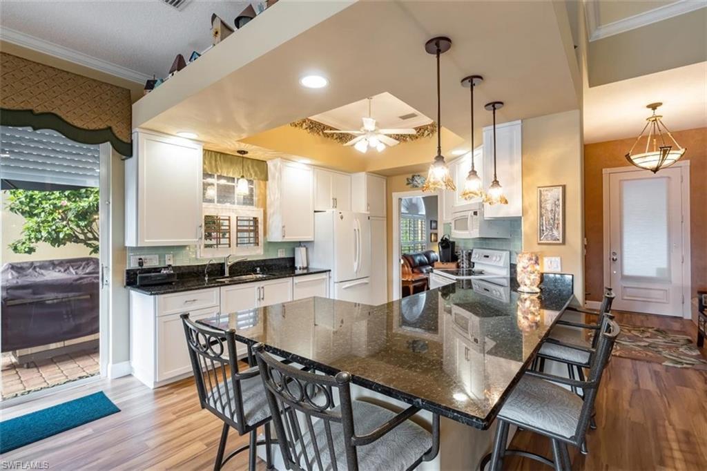 ISLAND WALK - Residential