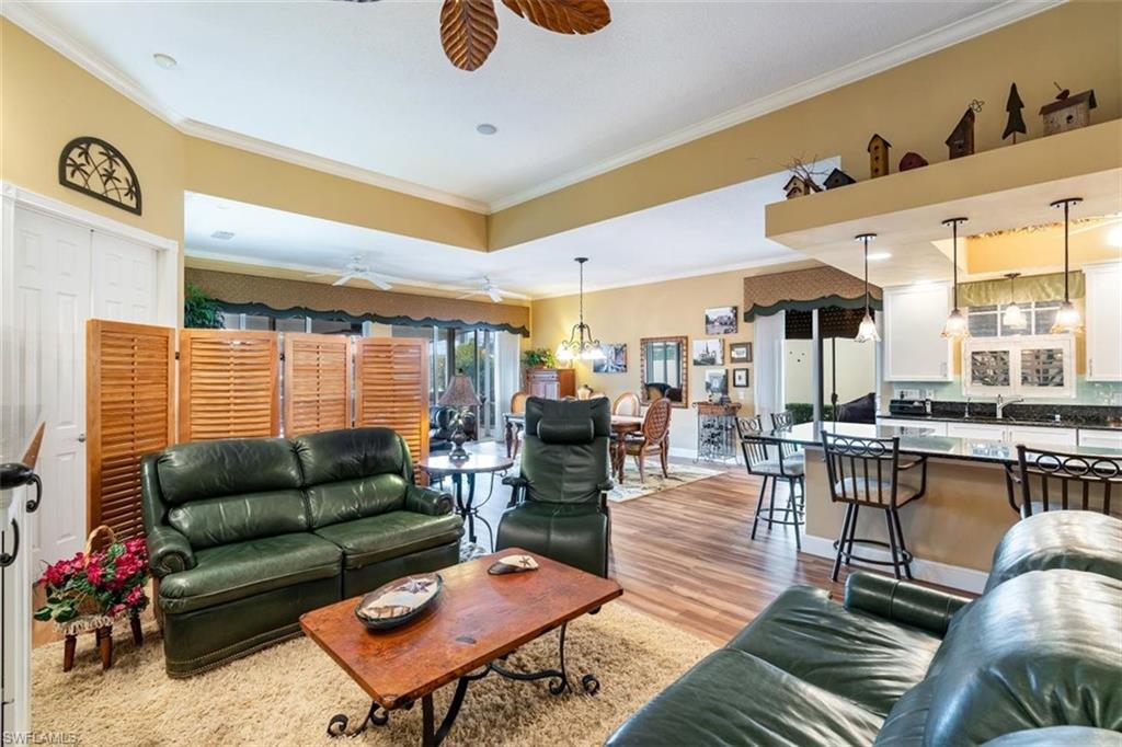 ISLAND WALK - Residential