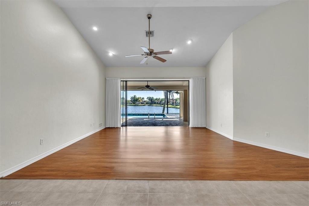 LONGSHORE LAKE - Residential