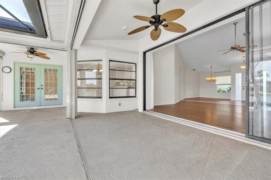 LONGSHORE LAKE - Residential