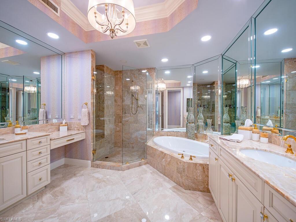 LA SCALA AT THE COLONY - Residential