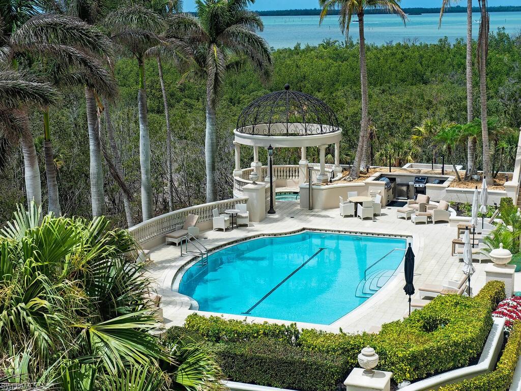 LA SCALA AT THE COLONY - Residential