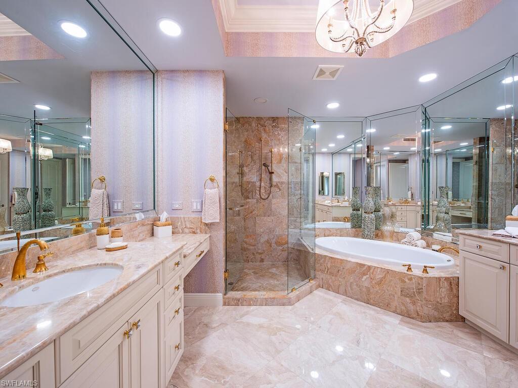 LA SCALA AT THE COLONY - Residential