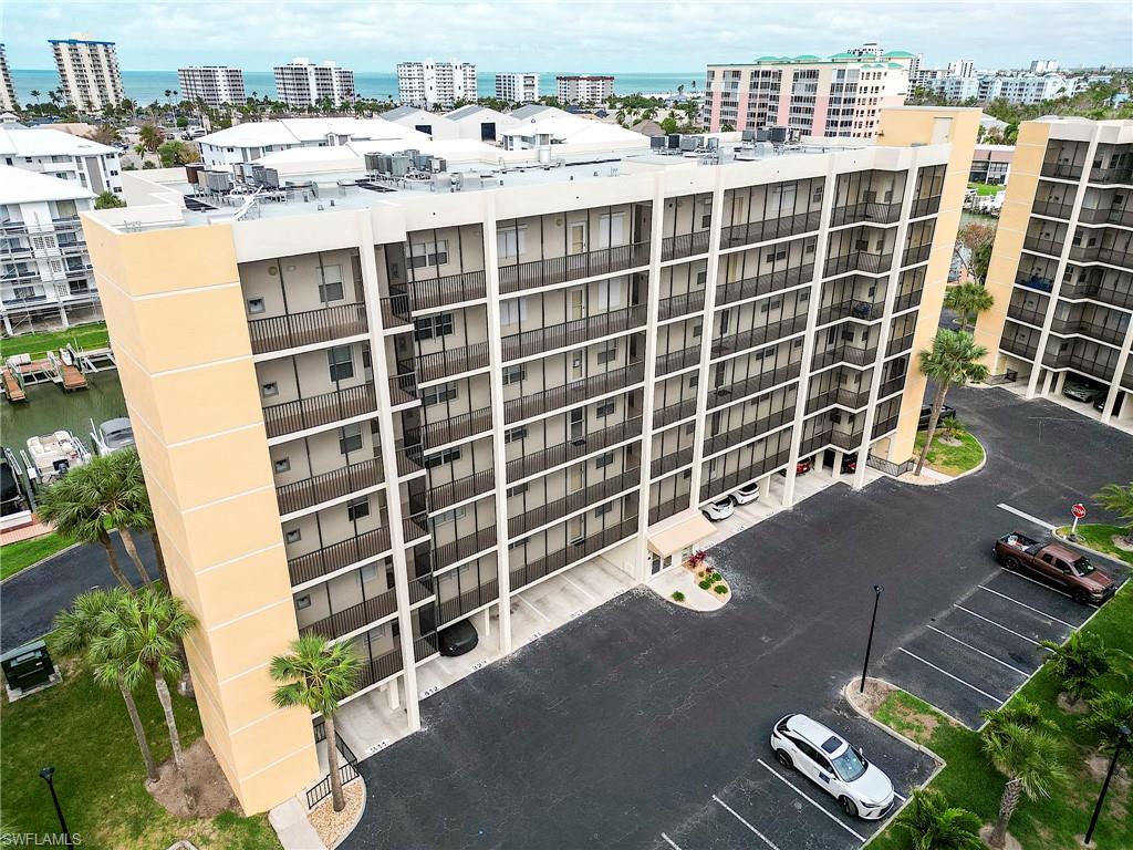 HIBISCUS POINTE - Residential