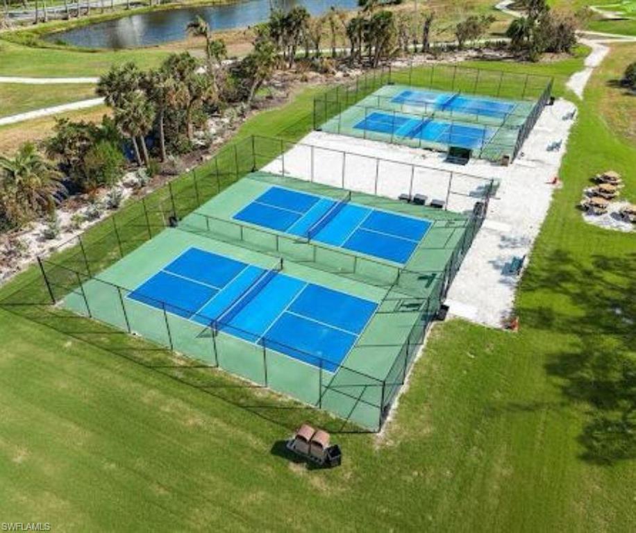 HIBISCUS POINTE - Residential