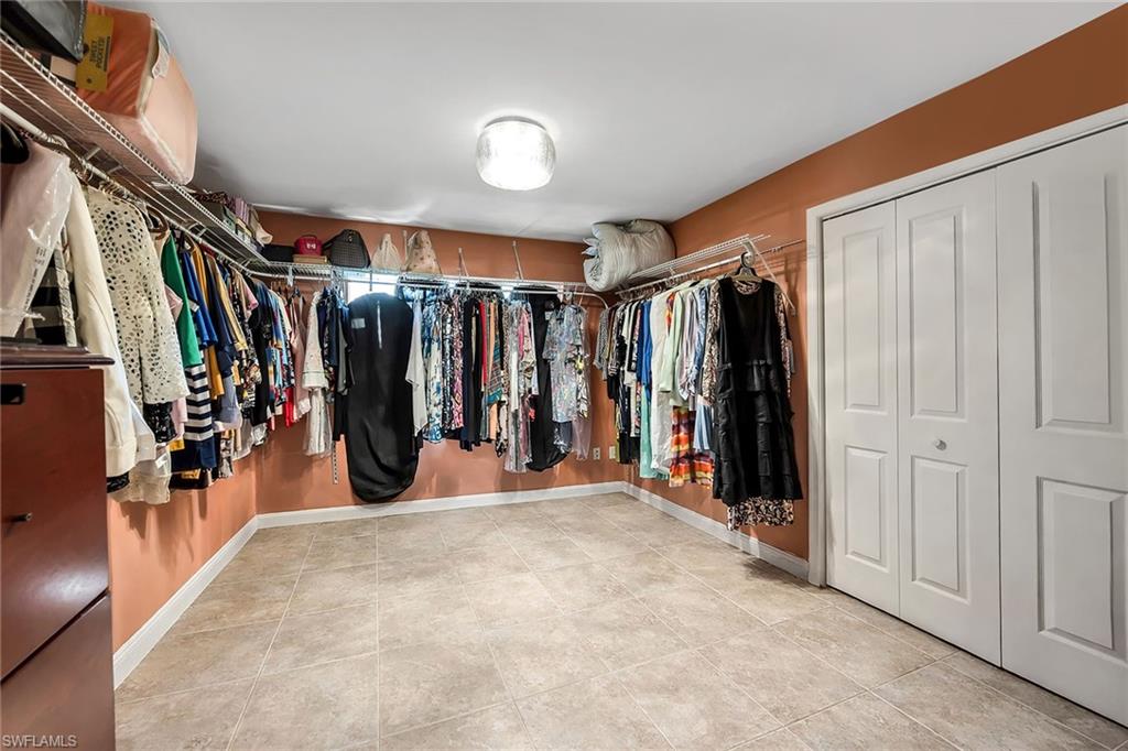 LONGLAKE - Residential