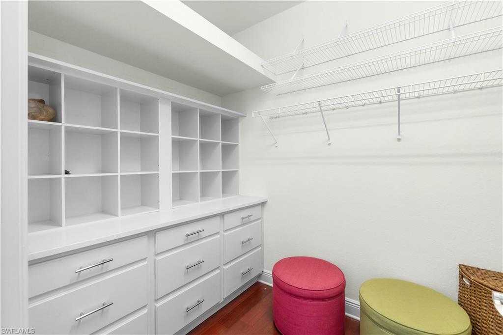 HAMPTON LAKES - Residential