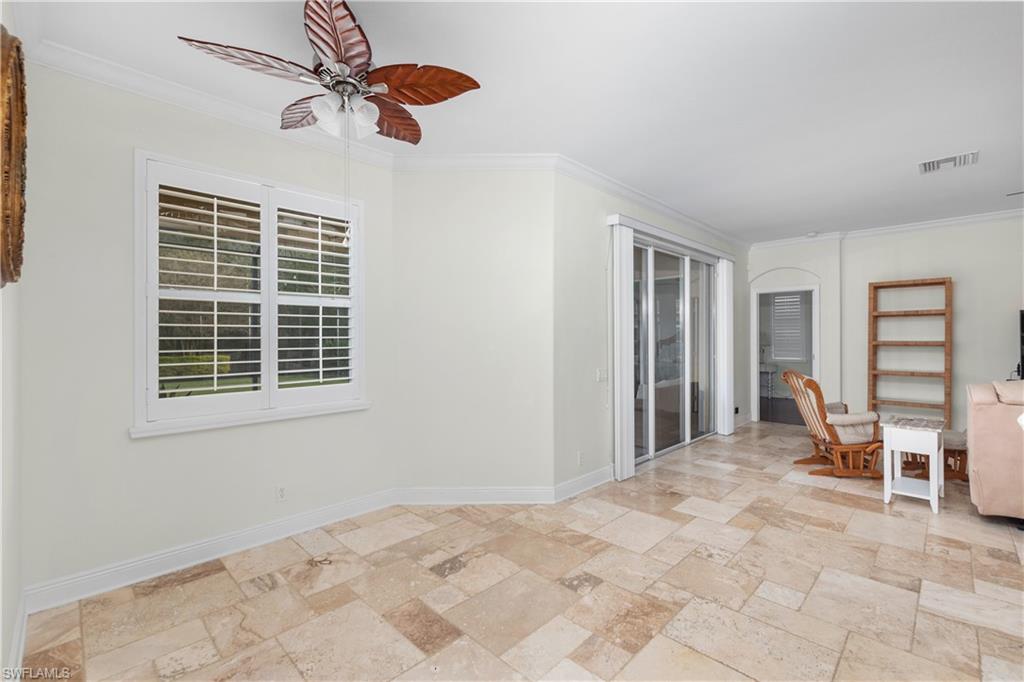 HAMPTON LAKES - Residential