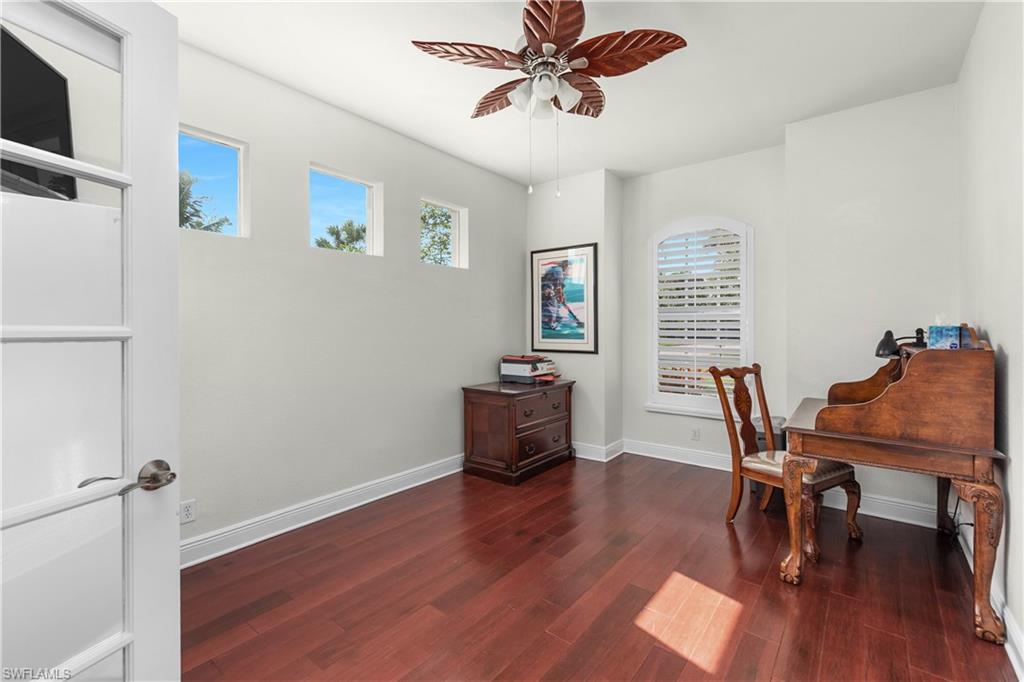 HAMPTON LAKES - Residential