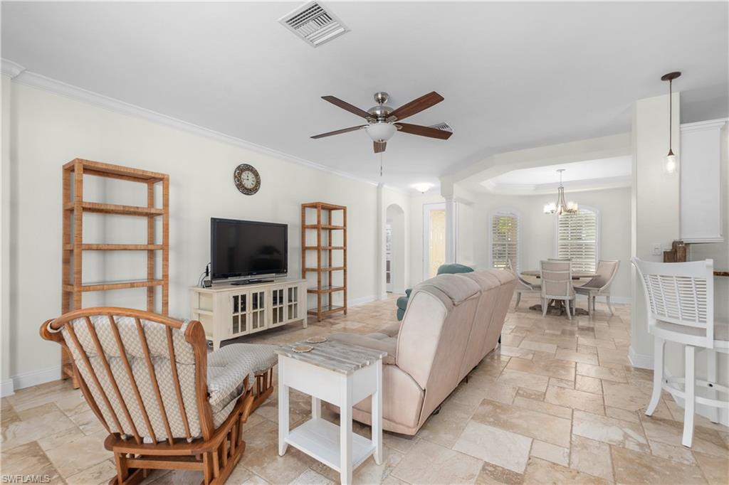 HAMPTON LAKES - Residential