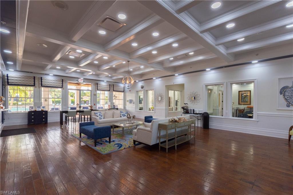 HAMPTON LAKES - Residential