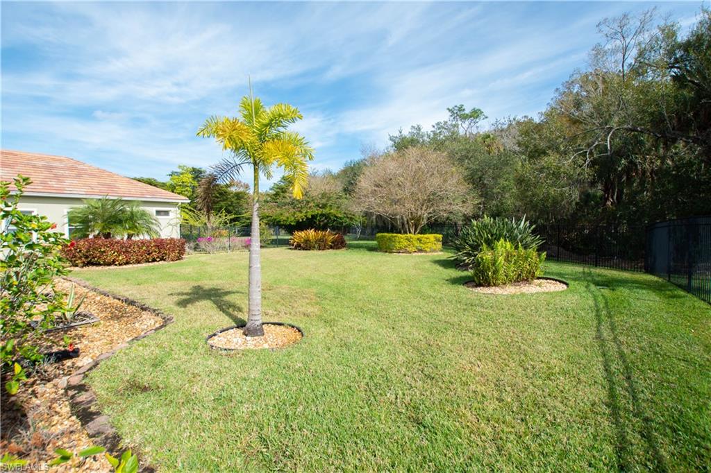 HAMPTON LAKES - Residential