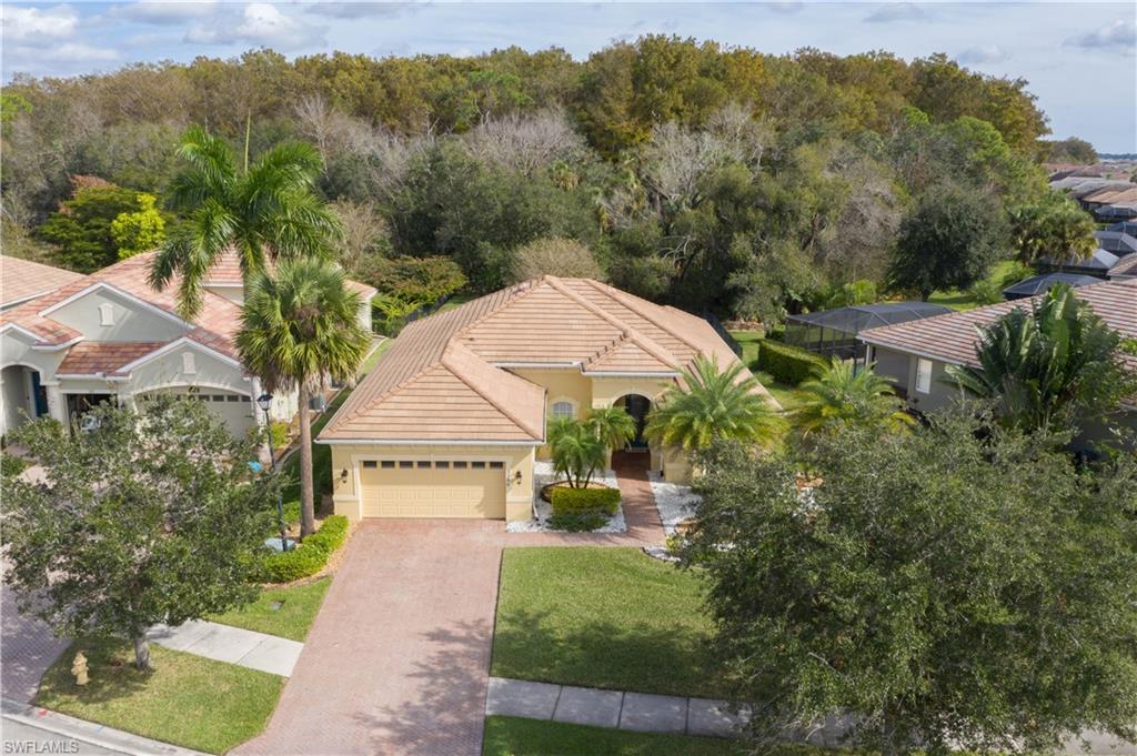 HAMPTON LAKES - Residential