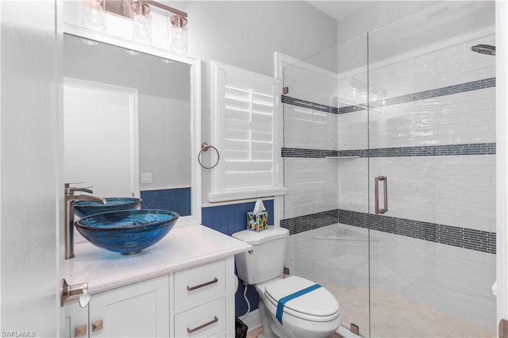 HAMPTON LAKES - Residential