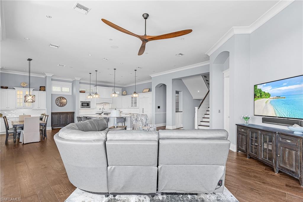 CAPE HICKORY - Residential