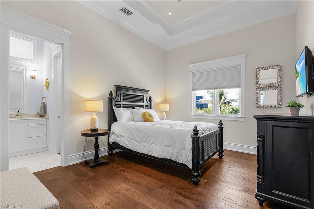 CAPE HICKORY - Residential