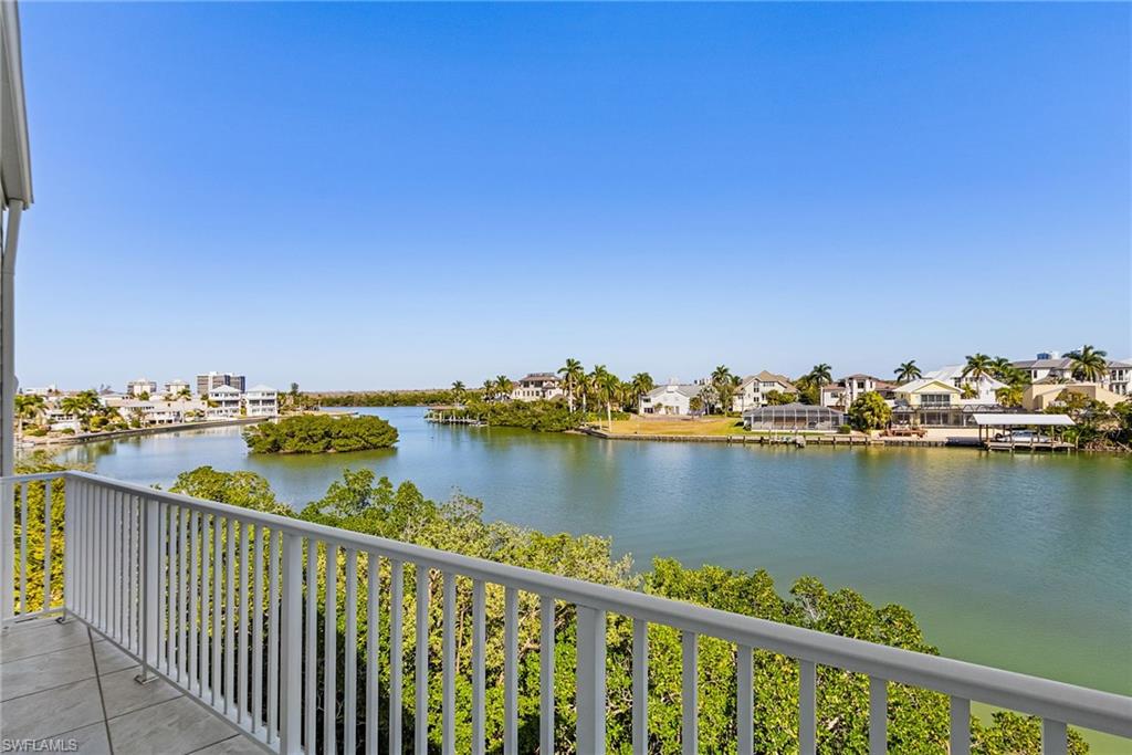 CAPE HICKORY - Residential