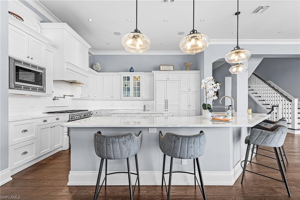 CAPE HICKORY - Residential