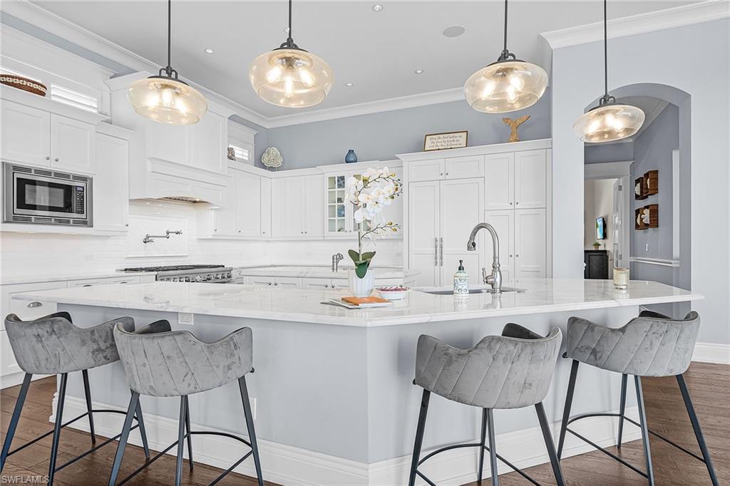 CAPE HICKORY - Residential