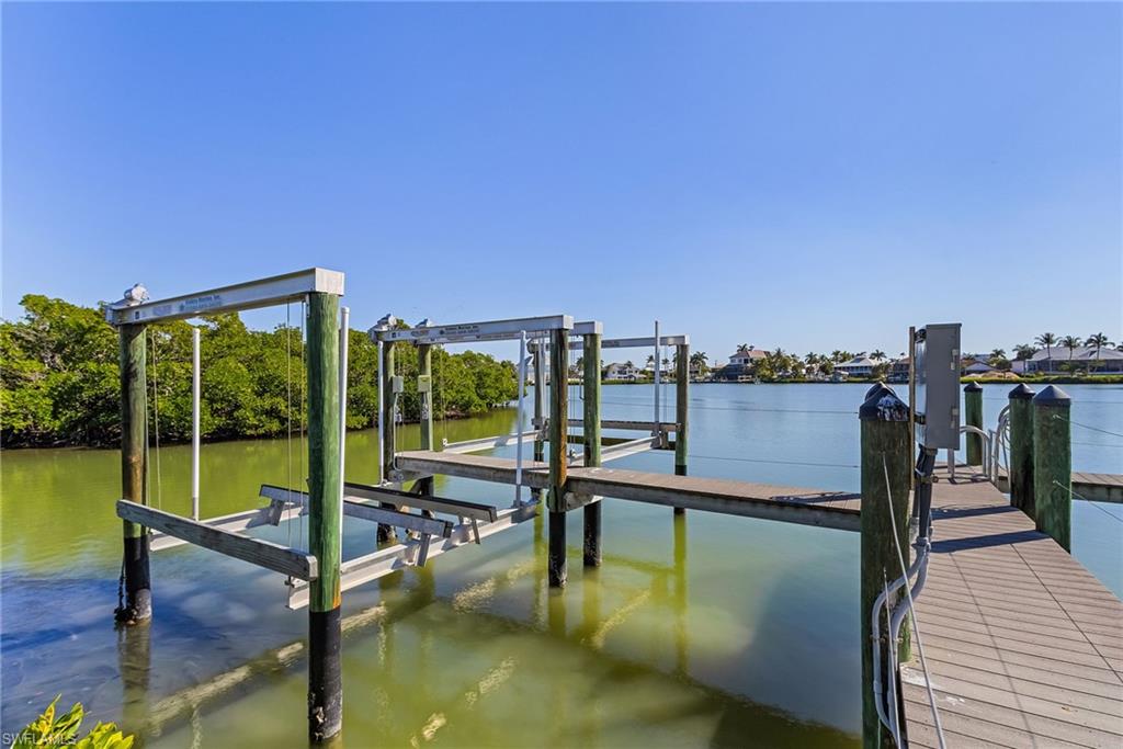 CAPE HICKORY - Residential