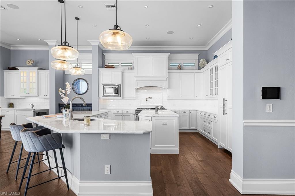 CAPE HICKORY - Residential