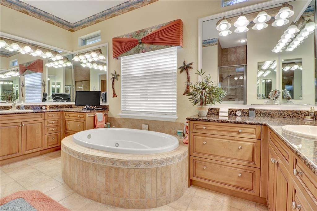 AQUALANE SHORES - Residential