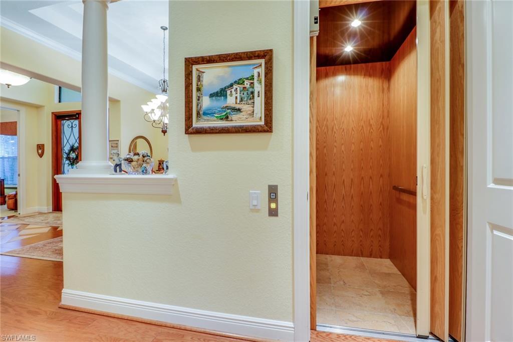 AQUALANE SHORES - Residential