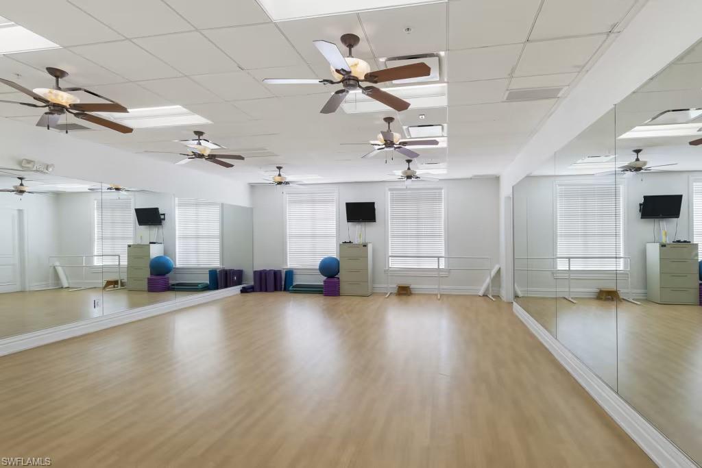 HAMPTON LAKES - Residential