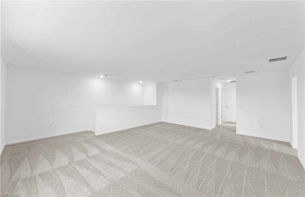 HAMPTON LAKES - Residential