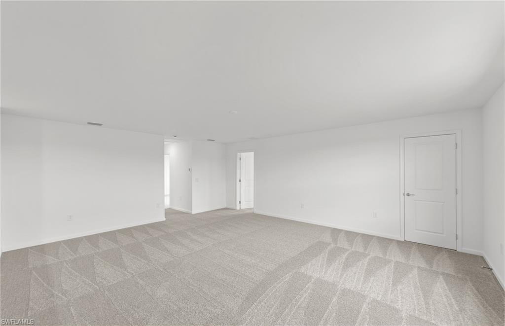 HAMPTON LAKES - Residential