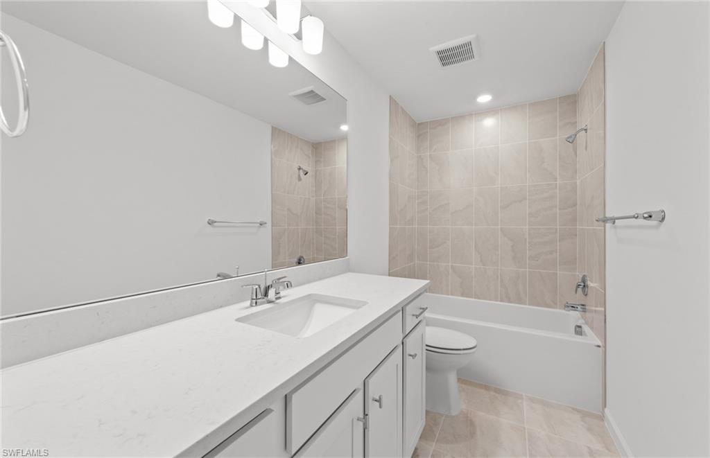 HAMPTON LAKES - Residential