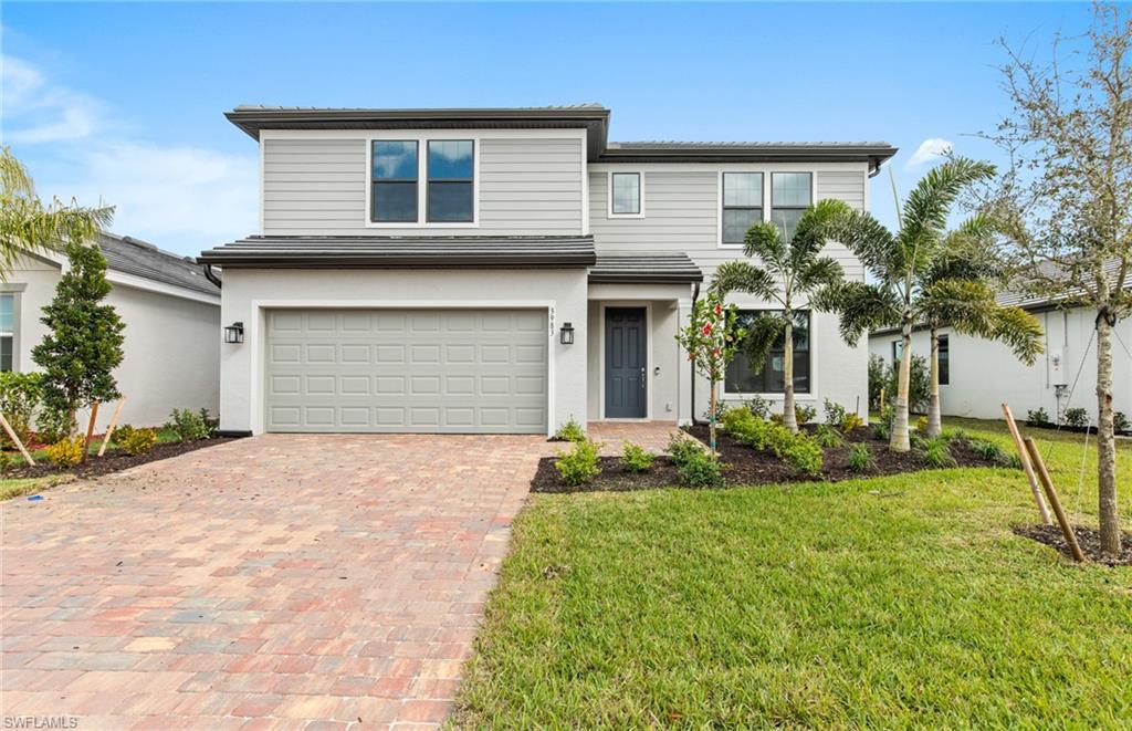 HAMPTON LAKES - Residential