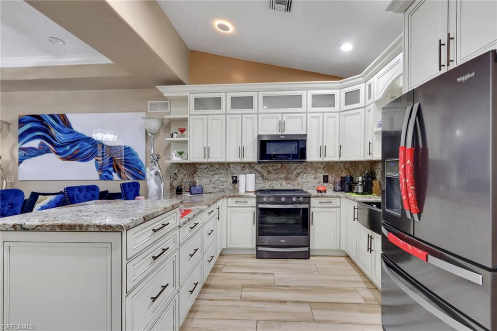 GOLDEN GATE ESTATES - Residential