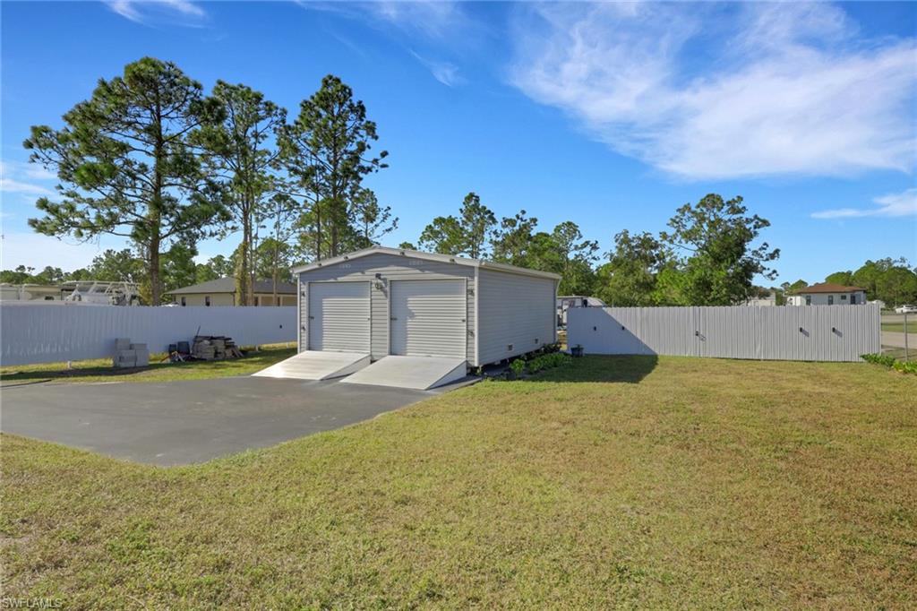 GOLDEN GATE ESTATES - Residential