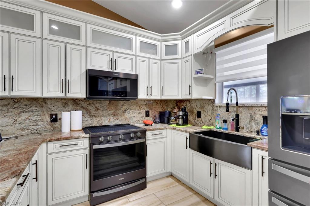 GOLDEN GATE ESTATES - Residential