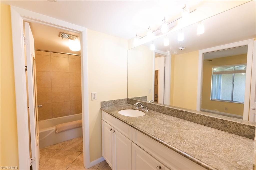 LAKEWOOD - Residential Lease