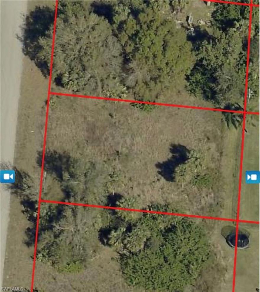 Duplex lot or oversized single family lot, cleared and ready to build. Save 15K on clearing alone with this one. Excellent neighborhood with close proximity to Schools, Grocery, and Shopping. Area is not in a flood zone.
Owner is also a State Certified General Contractor.