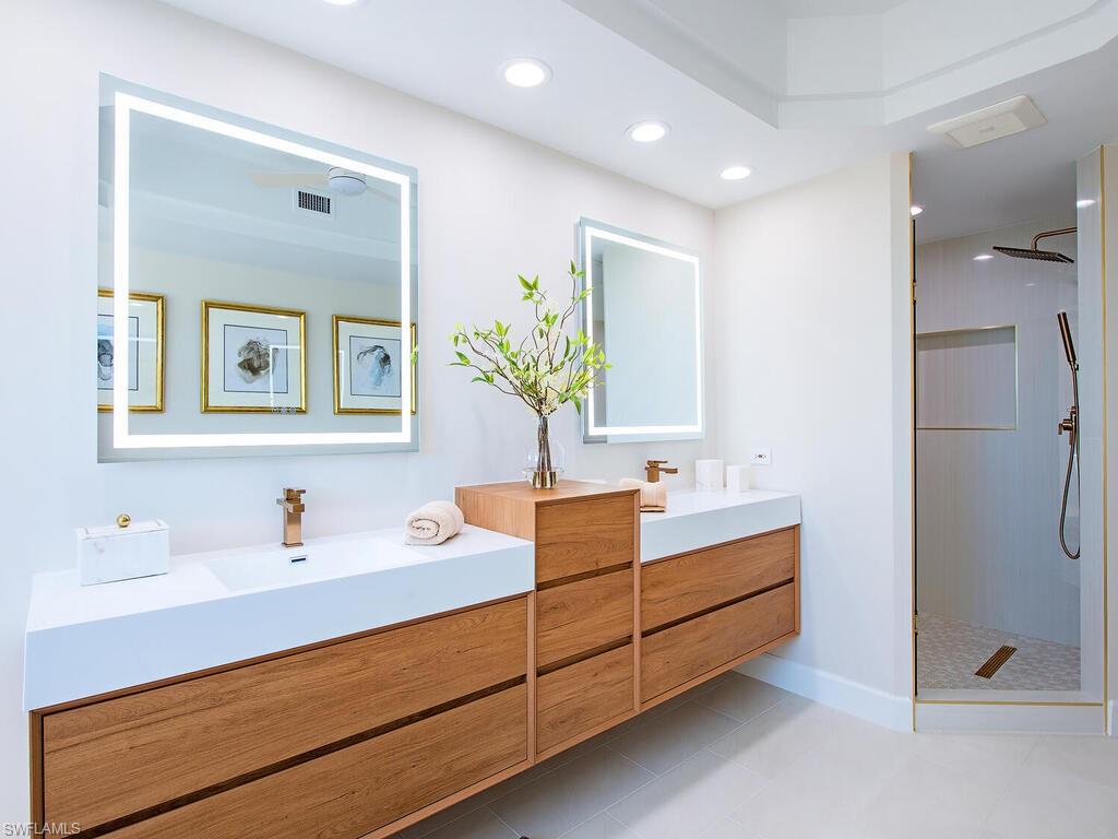 BILTMORE AT BAY COLONY - Residential