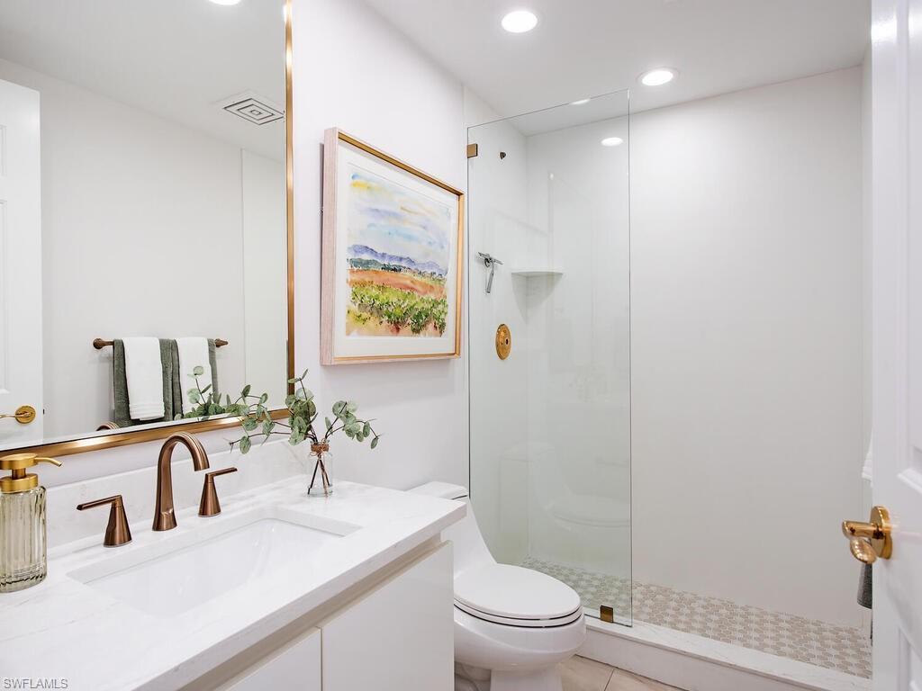 BILTMORE AT BAY COLONY - Residential