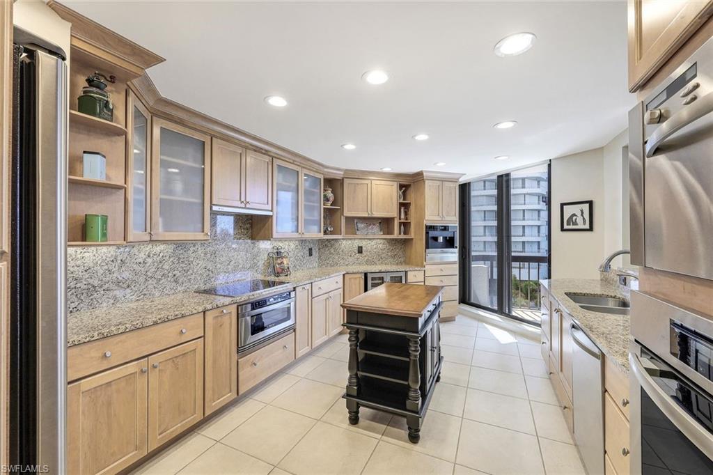 DUCHESS I CONDO - Residential