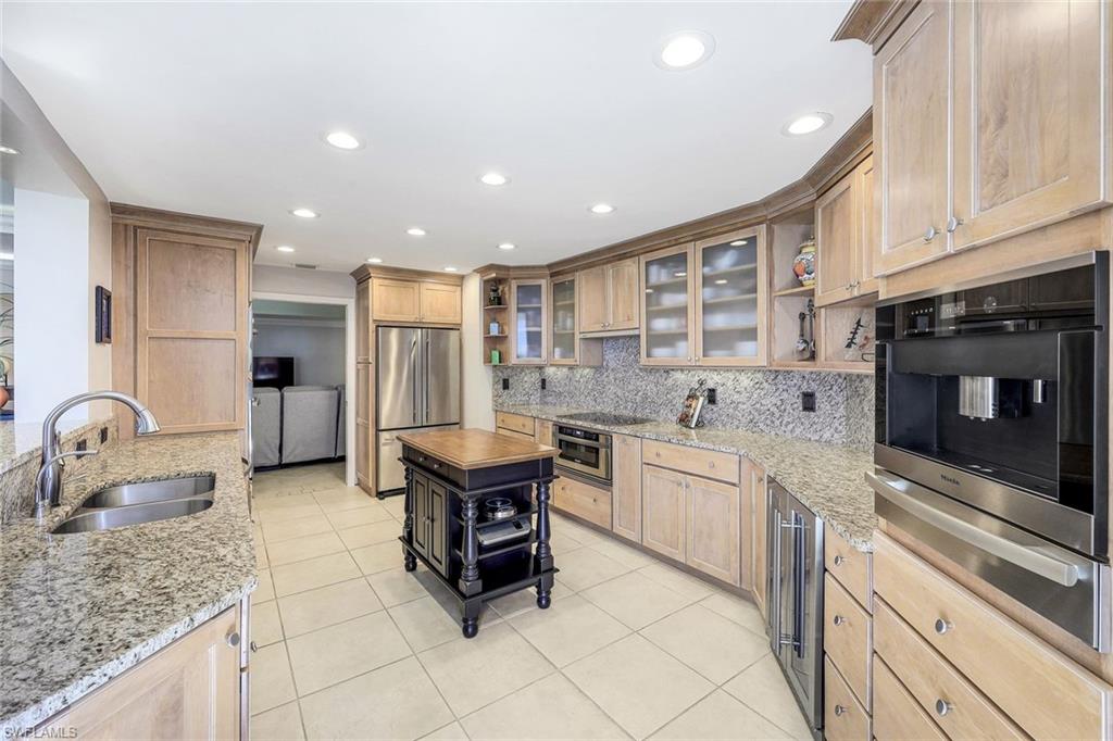 DUCHESS I CONDO - Residential