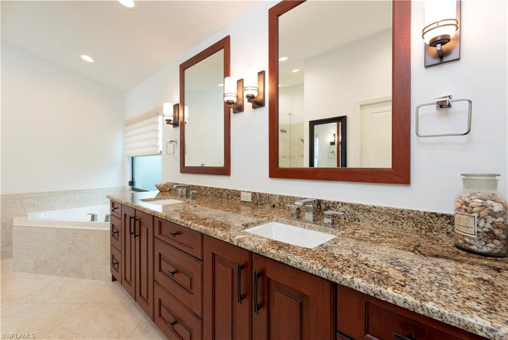 ROYAL HARBOR - Residential