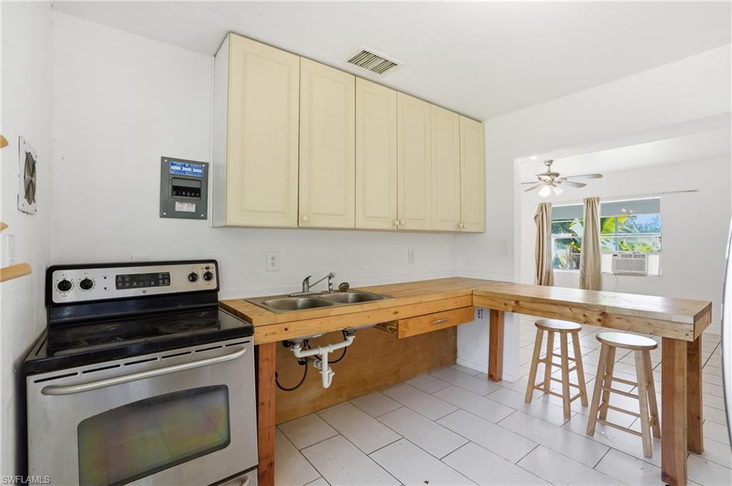 NORTH FORT MYERS - Residential