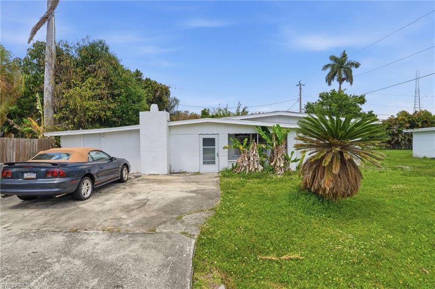 74 VICTORIA DR, NEXT DOOR IS ALSO AVAILABLE FOR SALE! Investor special in North Fort Myers! This versatile property offers 2 bedrooms + den, 1 bathroom, and over 1,200 sq ft of living space. Ideal for investors or owner-occupants looking to generate income—live in one home and rent the other, or maximize returns by renting both.

Located in a growing area with strong rental demand, this property presents excellent cash flow potential. Even better, the neighboring property at 74 Victoria Dr is also available, creating a rare opportunity to purchase side-by-side investments.

Don’t miss your chance to secure a high-performing asset with multiple income strategies!