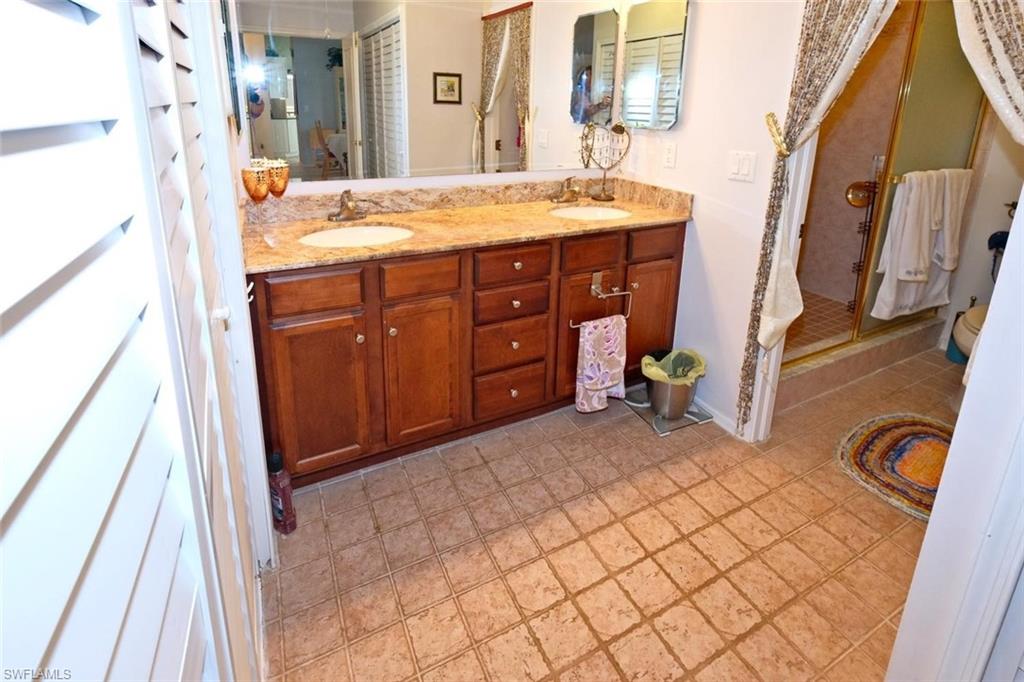 ISLES OF CALOOSA YACHT + RACQUET CLUB - Residential