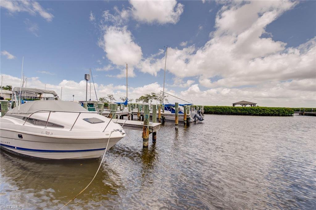 ISLES OF CALOOSA YACHT + RACQUET CLUB - Residential