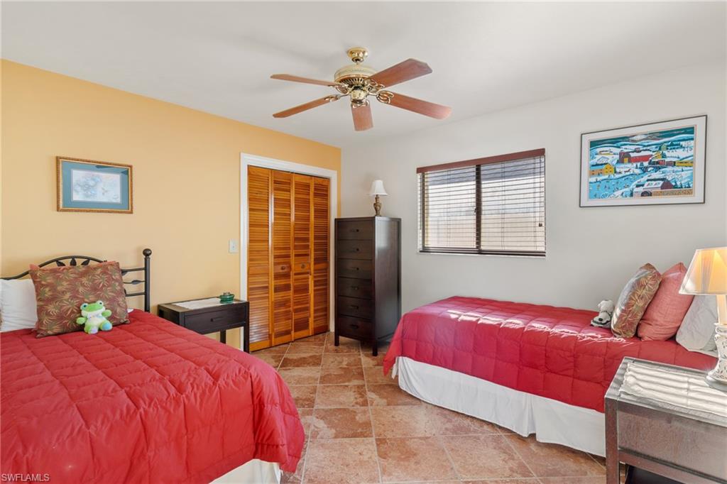 NAPLES PARK - Residential